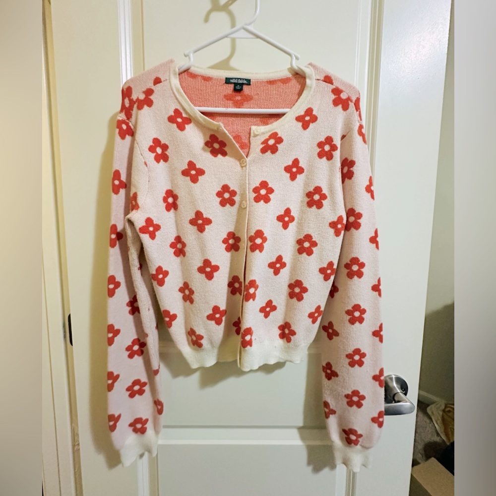 Pink Flower Sweater - Y2K - Hilary Duff vibes